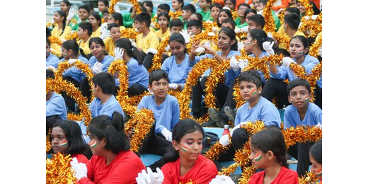 खतरनाक AQI के चलते दिल्ली सरकार का बड़ा फैसला, कक्षा 5 तक ऑफलाइन कक्षाएं स्थगित